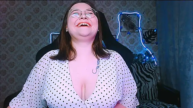 InLoveWithLife26 online show from December 21, 7:54 pm