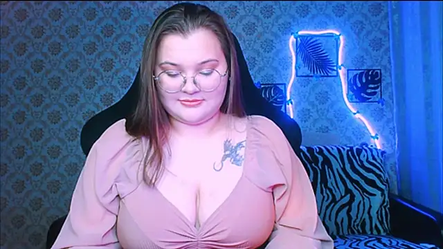 InLoveWithLife26 online show from January 8, 5:37 pm