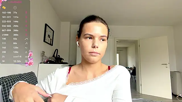 MaydaCornwall online show from February 13, 2:02 pm