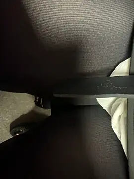 HiddenHoneyLDN online show from November 27, 10:17 am