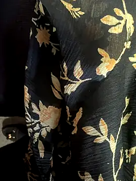 HiddenHoneyLDN online show from December 5, 10:02 am