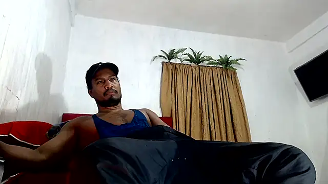 Snapshot of ElCaballeroNegro24 chatting on July 18, 11:30 pm ElCaballeroNegro24 online show from July 18, 11:30 pm