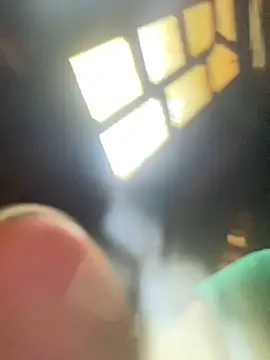 Snapshot of Lai005 chatting on September 10, 9:42 am Lai005 online show from September 10, 9:42 am