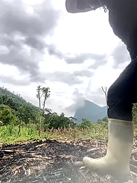 Snapshot of Lai005 chatting on September 12, 3:28 am Lai005 online show from September 12, 3:28 am