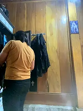 Snapshot of Lai005 chatting on September 21, 6:04 am Lai005 online show from September 21, 6:04 am