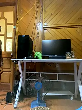 Snapshot of Lai005 chatting on October 1, 4:51 am Lai005 online show from October 1, 4:51 am