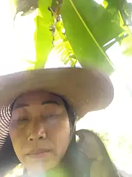 Snapshot of Lai005 chatting on October 30, 4:03 am Lai005 online show from October 30, 4:03 am