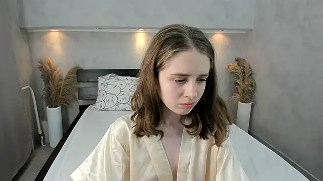 Camilla Kelly online show from October 25, 1:13 am