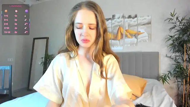 Camilla Kelly online show from March 12, 1:12 am