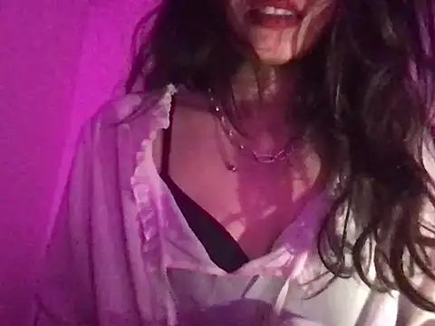 Snapshot of _Maya_zaidi_ chatting on April 15, 7:10 pm Maya zaidi online show from April 15, 7:10 pm