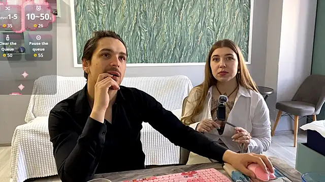 VelvetMiley online show from April 7, 6:03 am