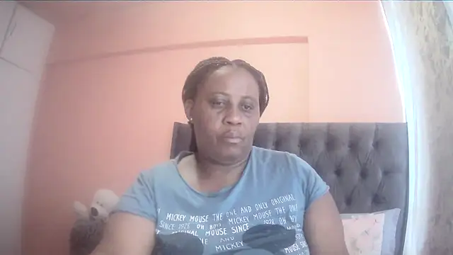 Snapshot of HUGEASSXXXXX chatting on March 18, 5:21 am HUGEASSXXXXX online show from March 18, 5:21 am