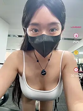 Snapshot of jiajia_L chatting on April 27, 9:18 am jiajia L online show from April 27, 9:18 am