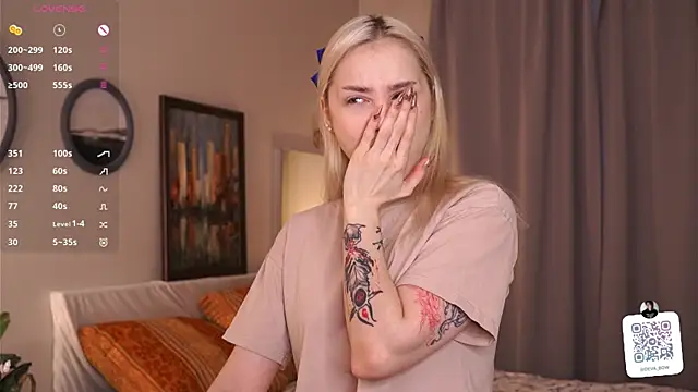 LilianBenskin online show from December 5, 5:27 am