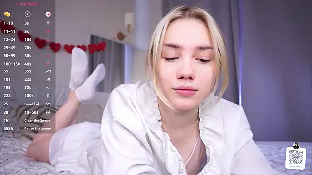 LilianBenskin online show from February 26, 6:45 am