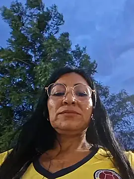 Snapshot of maturexxxnaughty chatting on June 17, 11:27 pm maturexxxnaughty online show from June 17, 11:27 pm