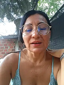 Snapshot of maturexxxnaughty chatting on June 25, 11:37 am maturexxxnaughty online show from June 25, 11:37 am