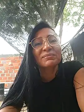 Snapshot of maturexxxnaughty chatting on July 1, 11:23 am maturexxxnaughty online show from July 1, 11:23 am