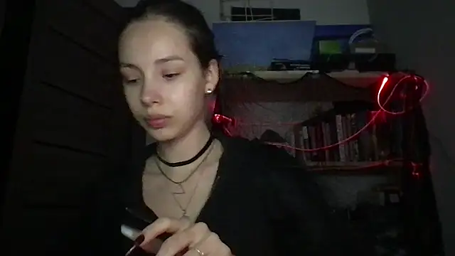 Yuna5343 online show from October 31, 7:15 pm