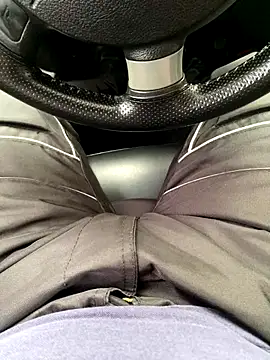 Snapshot of maxvergo chatting on October 6, 8:17 pm maxvergo online show from October 6, 8:17 pm