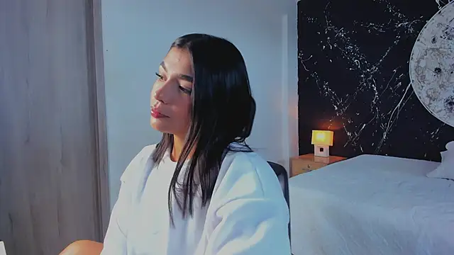 ShaniaDaniels online show from October 14, 9:04 pm