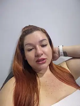 Snapshot of Bigass_curvy chatting on June 22, 12:24 am Bigass curvy online show from June 22, 12:24 am