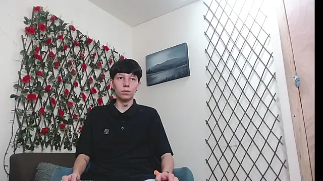 LiamBrown09 online show from May 20, 7:31 pm