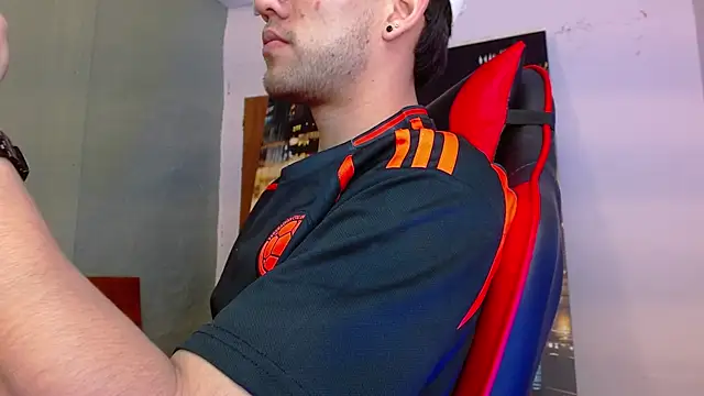 alexgiraldo   online show from June 2, 2:13 am