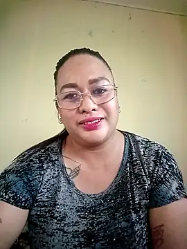 Snapshot of EmmaKantutera chatting on December 19, 11:01 pm EmmaKantutera online show from December 19, 11:01 pm