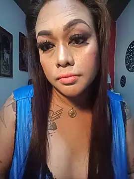 Snapshot of EmmaKantutera chatting on May 13, 4:21 am EmmaKantutera online show from May 13, 4:21 am