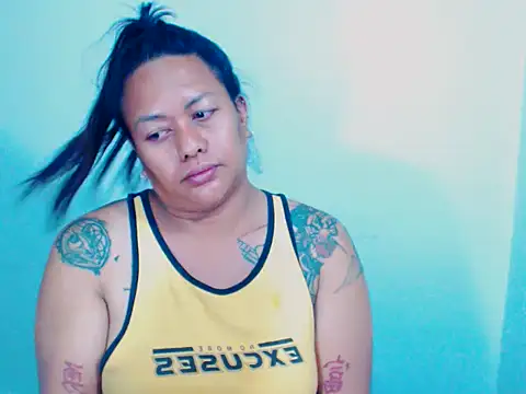 Snapshot of EmmaKantutera chatting on June 5, 8:31 am EmmaKantutera online show from June 5, 8:31 am