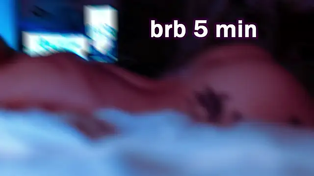 bunnykellyyy online show from July 8, 6:18 am