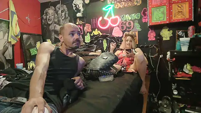 Snapshot of Splash_Queen420 chatting on July 3, 8:59 pm Splash Queen420 online show from July 3, 8:59 pm