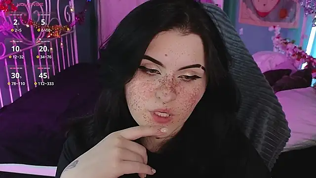 Snapshot of Dark_Shine chatting on December 22, 8:50 pm Dark Shine online show from December 22, 8:50 pm