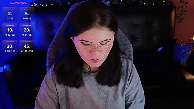 Snapshot of Dark_Shine chatting on January 7, 8:55 pm Dark Shine online show from January 7, 8:55 pm