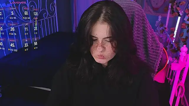 Snapshot of Dark_Shine chatting on January 10, 8:43 pm Dark Shine online show from January 10, 8:43 pm