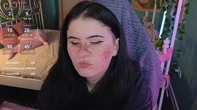 Snapshot of Dark_Shine chatting on January 12, 8:30 am Dark Shine online show from January 12, 8:30 am