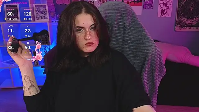 Snapshot of Dark_Shine chatting on April 5, 8:17 pm Dark Shine online show from April 5, 8:17 pm