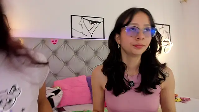 Naughty Couple83 online show from March 14, 3:50 pm