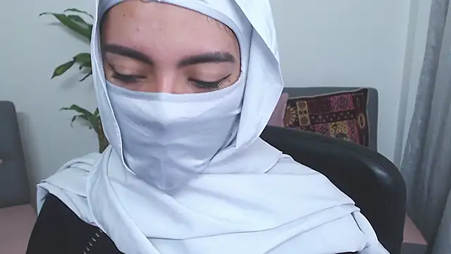 jade nassar online show from November 2, 12:02 am