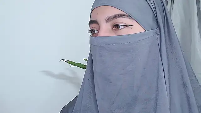 jade nassar online show from February 3, 7:52 pm