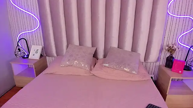 SamanthaPeachss online show from December 2, 1:39 pm