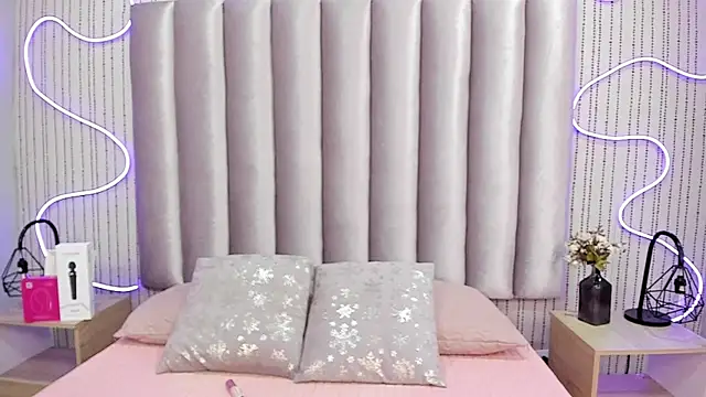 SamanthaPeachss online show from December 20, 12:23 pm