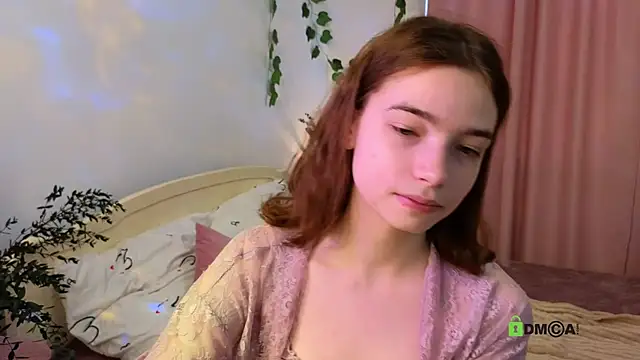 Snapshot of Evi_Brook chatting on October 4, 11:41 am Evi Brook online show from October 4, 11:41 am