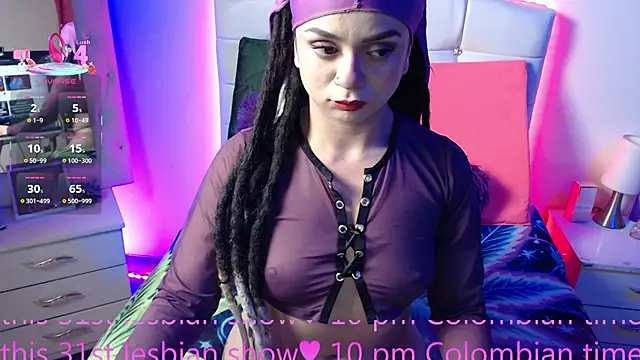 Snapshot of elapetitie chatting on October 29, 6:15 am elapetitie online show from October 29, 6:15 am