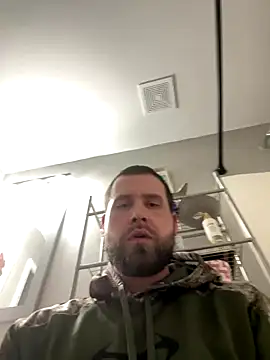 Snapshot of Bigsmoke1993 chatting on November 18, 5:23 am Bigsmoke1993 online show from November 18, 5:23 am