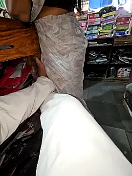 indianhotwife639 online show from October 15, 4:45 am