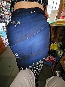 indianhotwife639 online show from December 3, 5:04 am