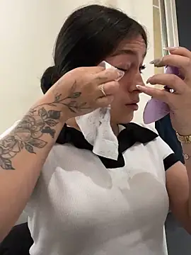 Alyha Cortes online show from October 22, 1:11 pm