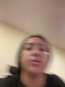 Alyha Cortes online show from April 13, 2:22 pm